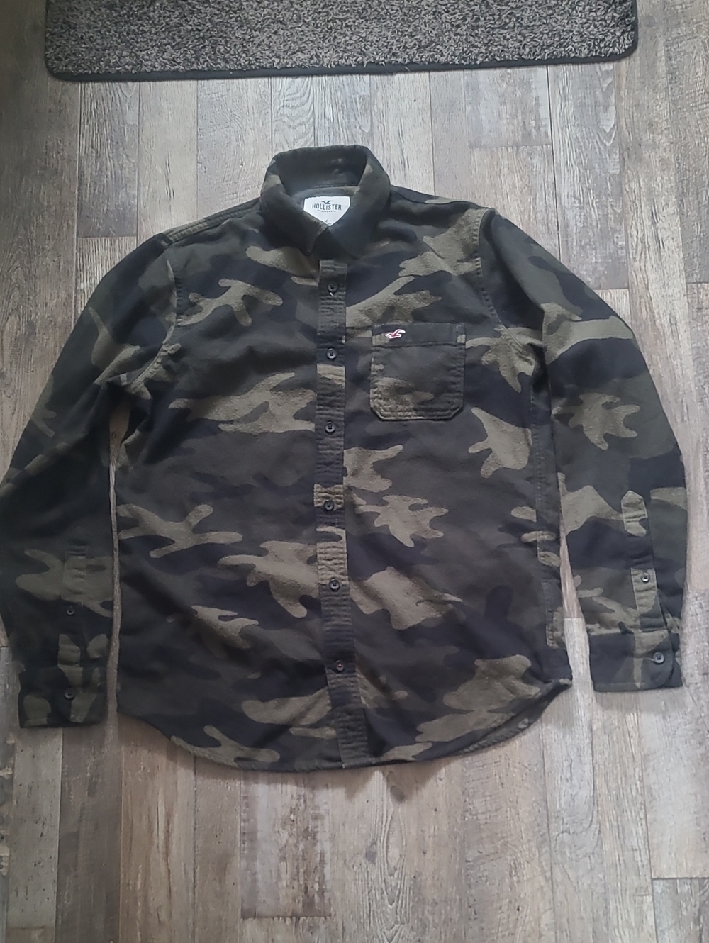 Hollister Men's Camouflage Flannel Shirt, Sz M
